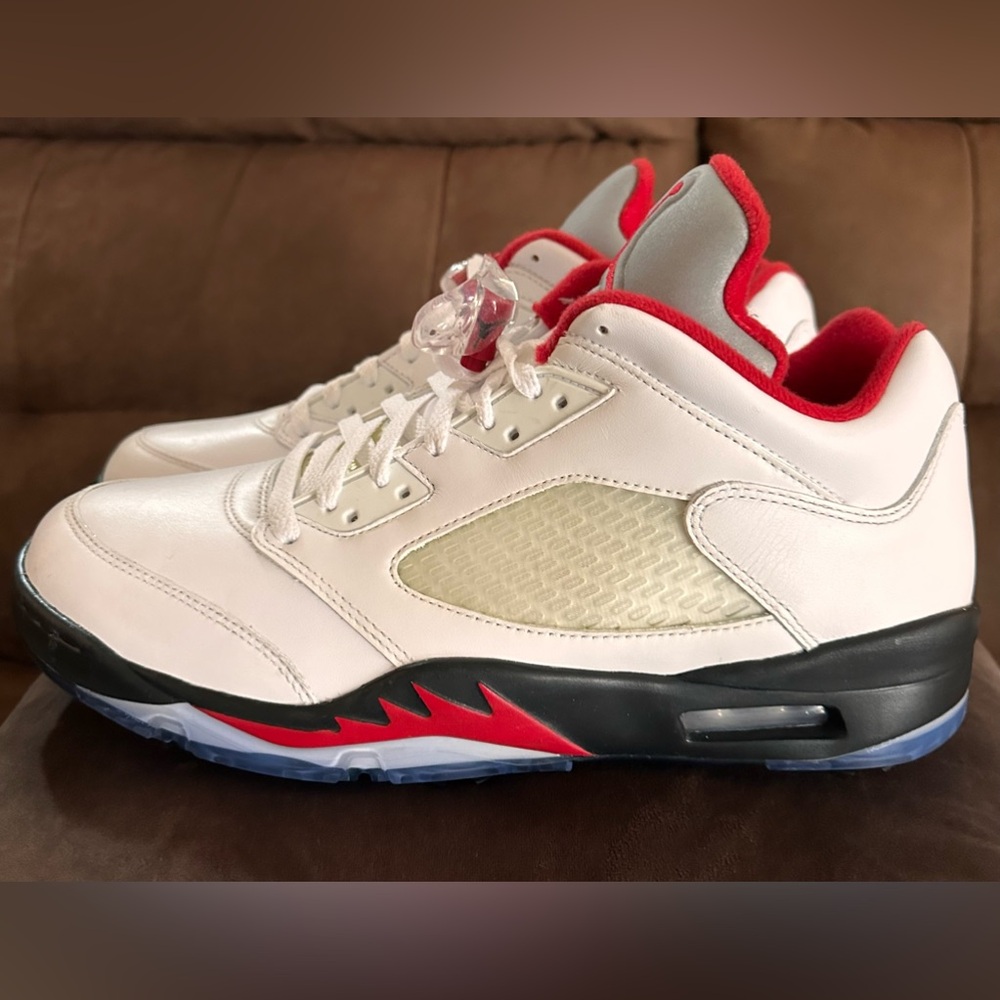 NWOT Jordan Men's Golf Shoes in White and Red